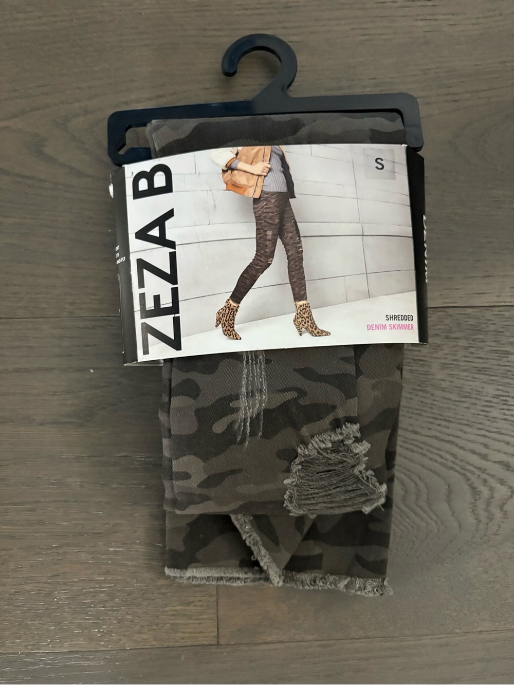 Zeza B ladies camo denim leggings sz SM ret $86 USD